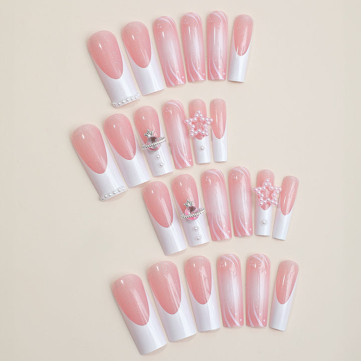 Dekorativer Press-On-Nagelset mit eleganten Designelementen Karnz