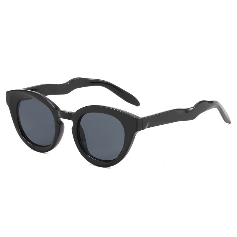 Damen modische Sonnenbrille mit feline Features Karnz