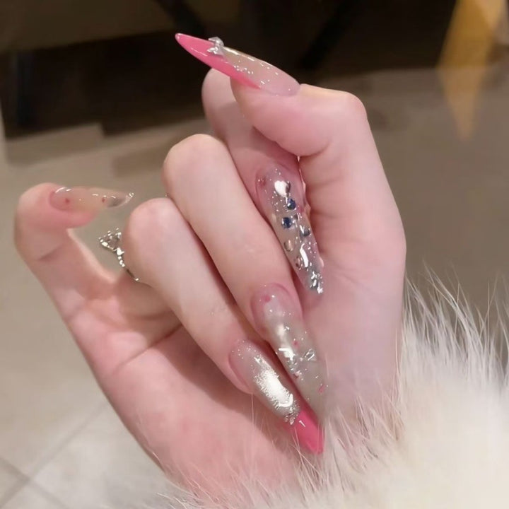 Glamouröse Kristall Akzent Nagelverlängerungen