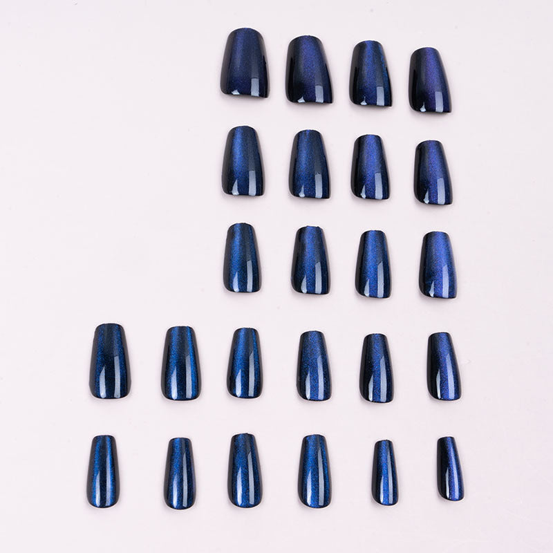 Glänzendes Press-On-Nagelkunst-Set mit blauer Schimmer-Oberfläche