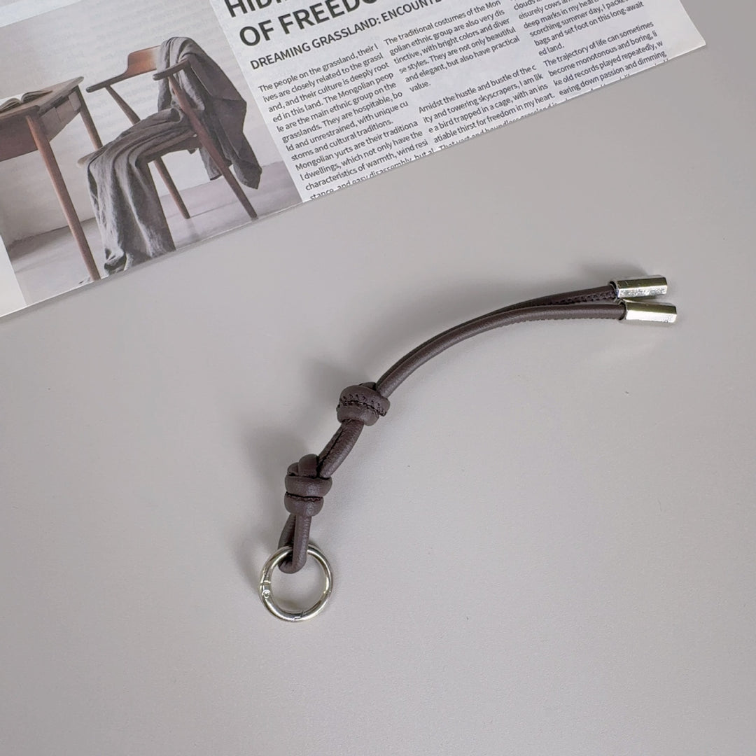 Stylischer Leder-Schlüsselanhänger Halter Karnz