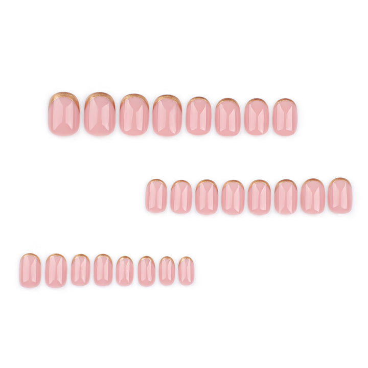 Elegante Nagelkunst im modernen French-Tip Stil Karnz