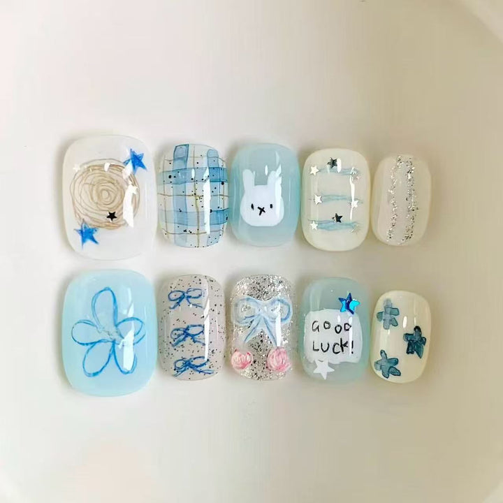 Kreatives thematisiertes Press-On Nail Art Set Karnz