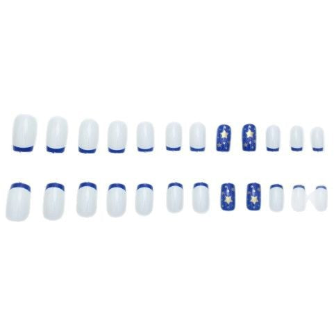 Elegante sternverzierte Nagelkunst Karnz