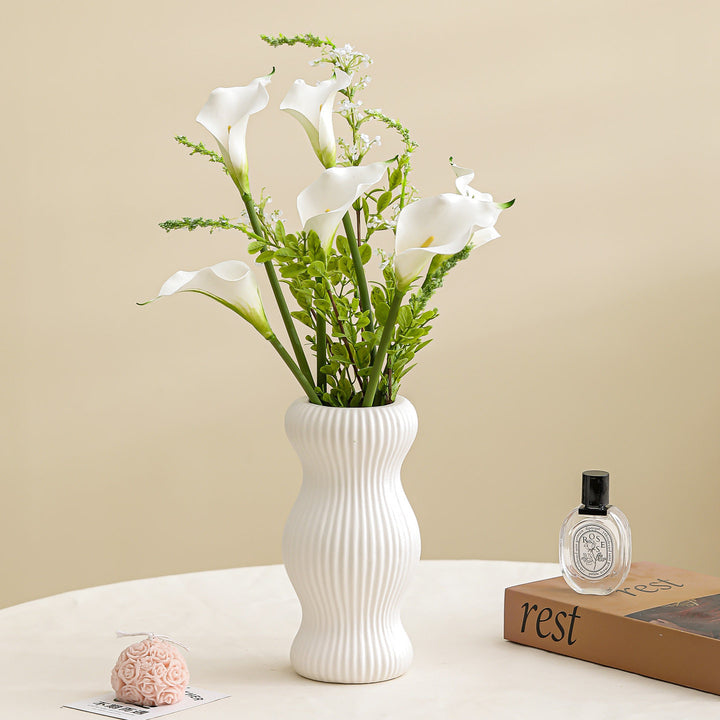 Moderne dekorative Skulptur Vase