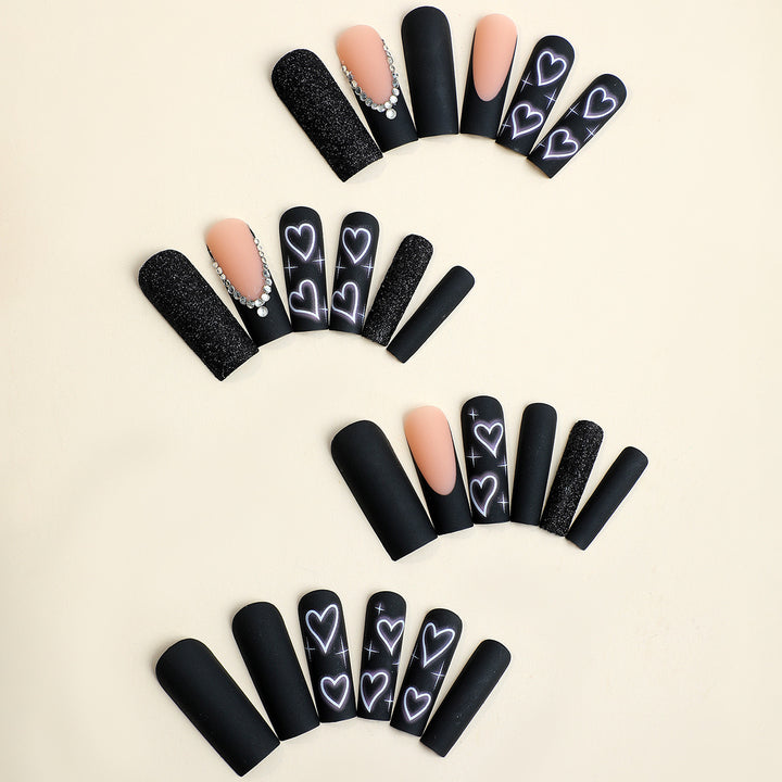 Künstlerische Herz-Themen Nagelverzierungen Karnz