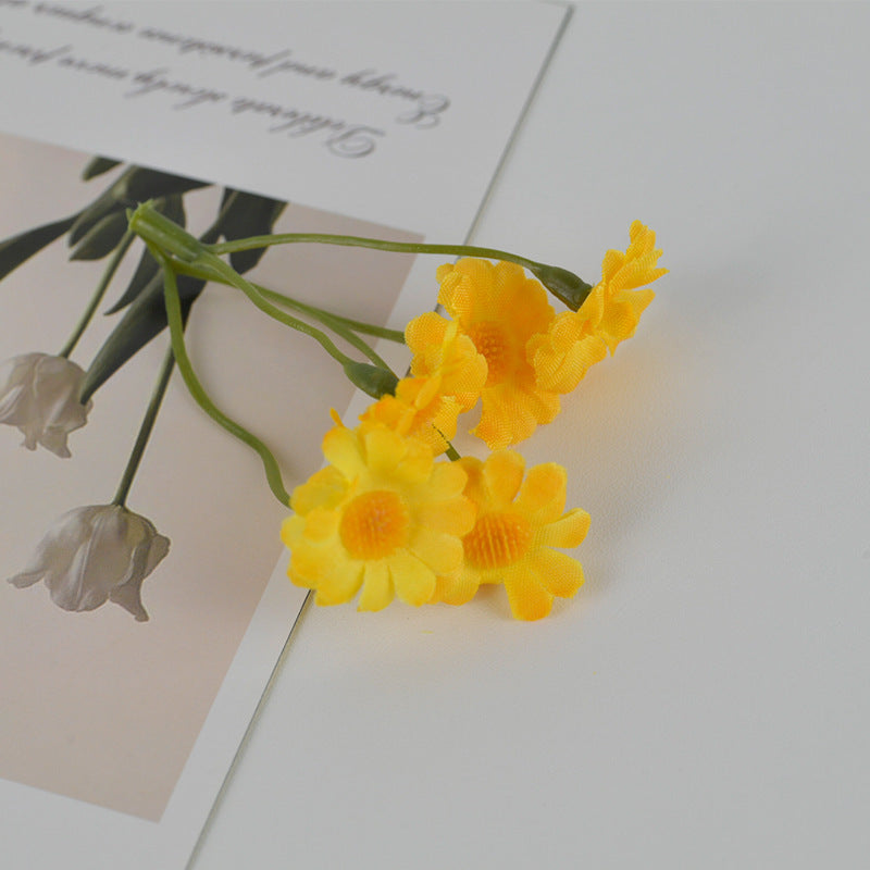 Dekorativer Kunstblumenstrauß Karnz
