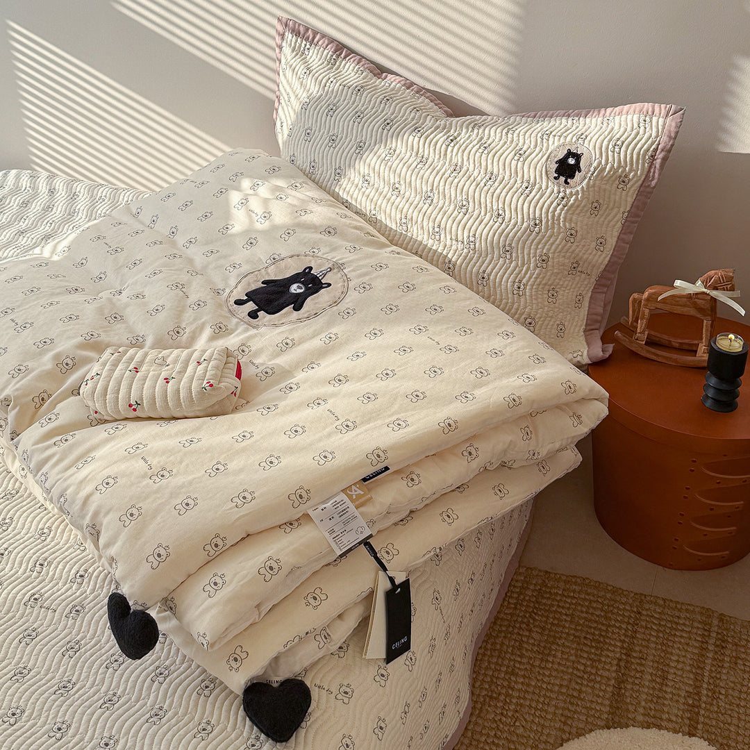 Gestepptes Baumwoll-Kindertrockenbett und Kissenbezug-Set mit gesticktem Bärenapplikation