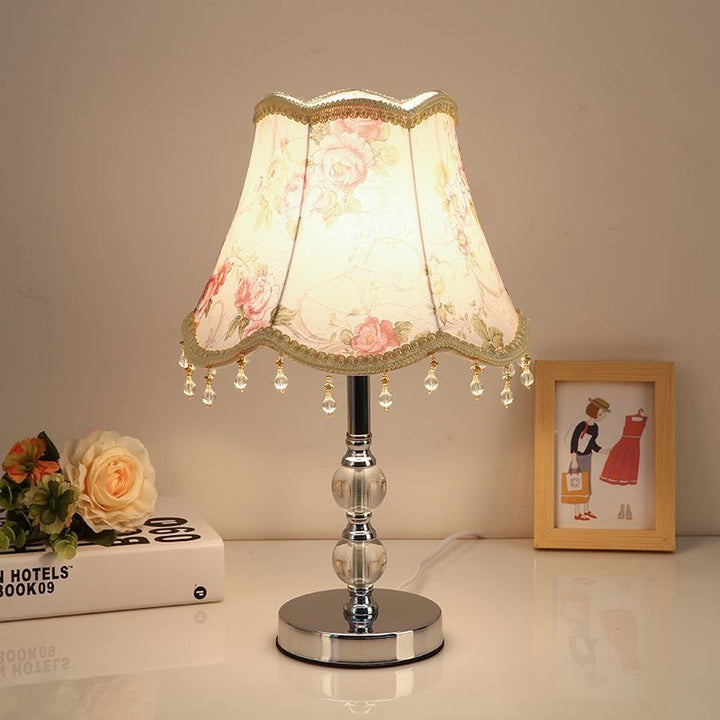 Kristall-besetzte Tischlampe
