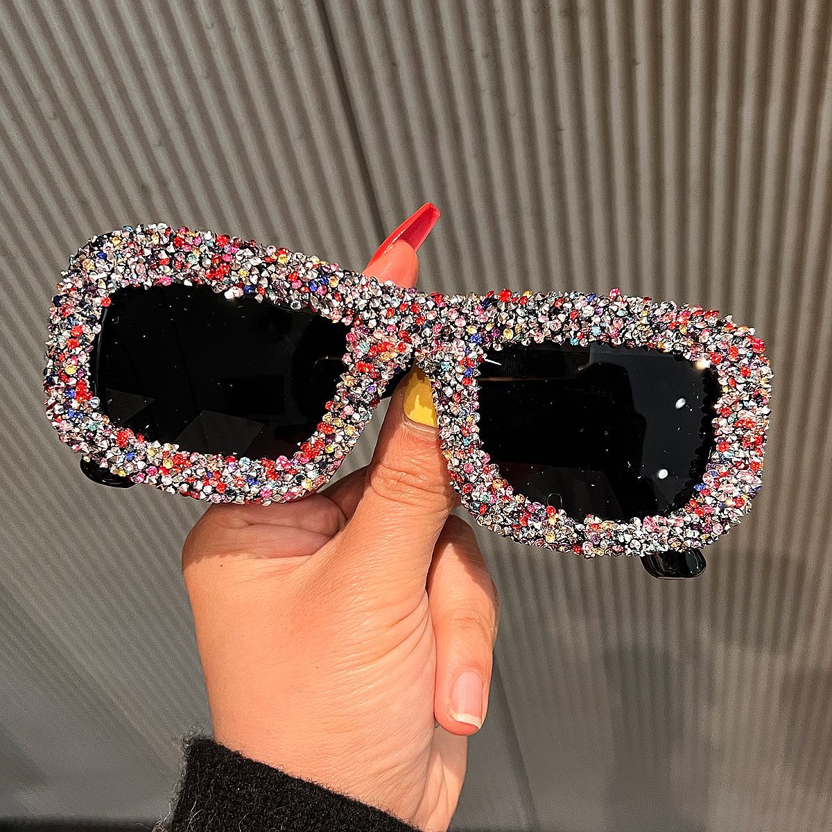 Damen extravagant verzierte Glamour-Sonnenbrille Karnz