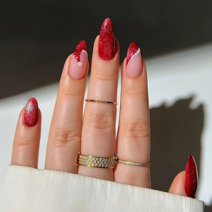Kunstnagelset mit Glamourösen Glitzer-Akzenten Karnz