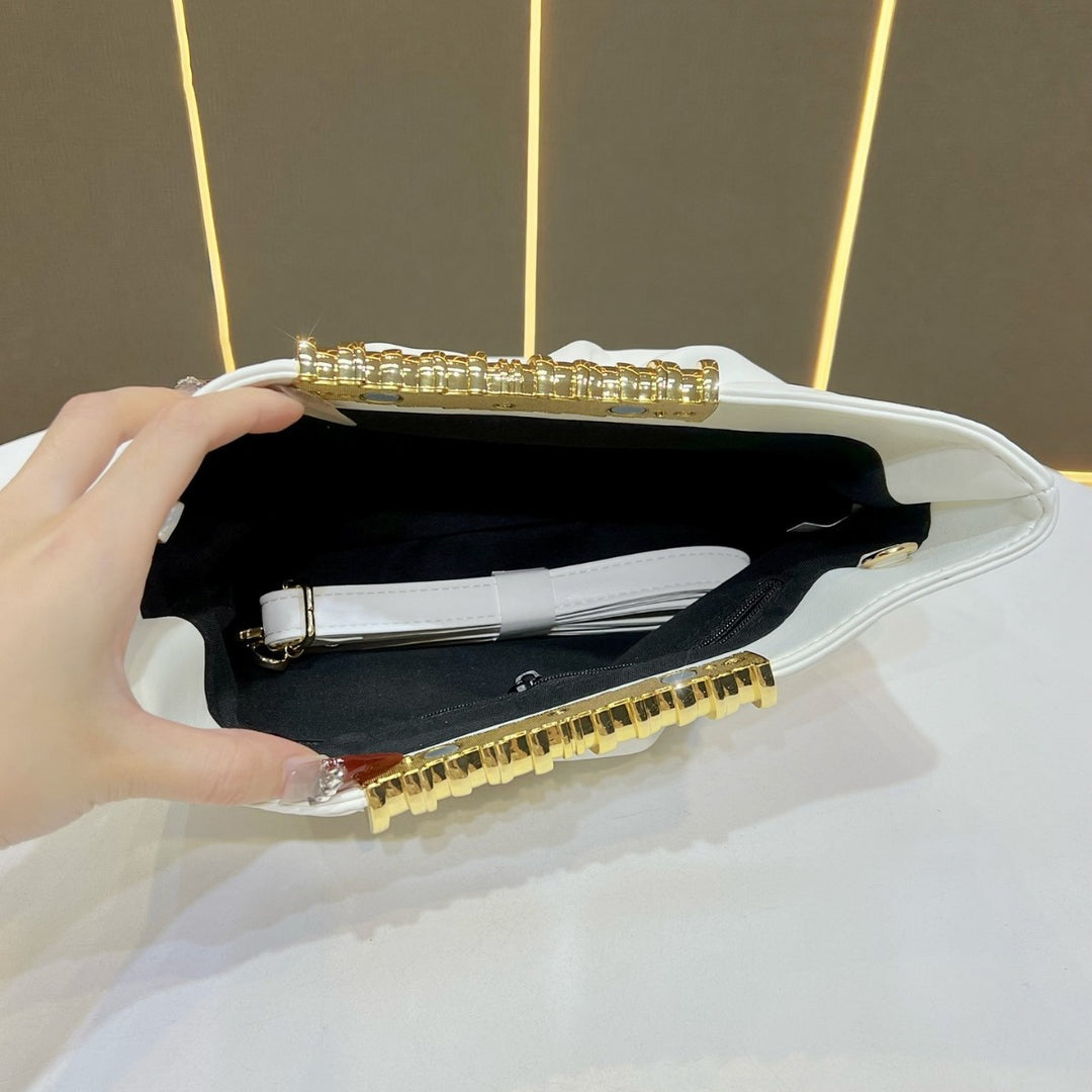 Stilvolle gefältete Handtasche