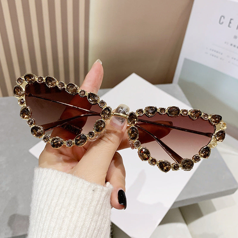 Damen Glamouröse Cat-Eye Sonnenbrille mit funkelnden Strassdetails Karnz