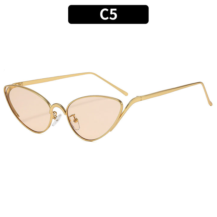 Luxuriöse Cat-Eye-Sonnenbrillen mit Metallelementen