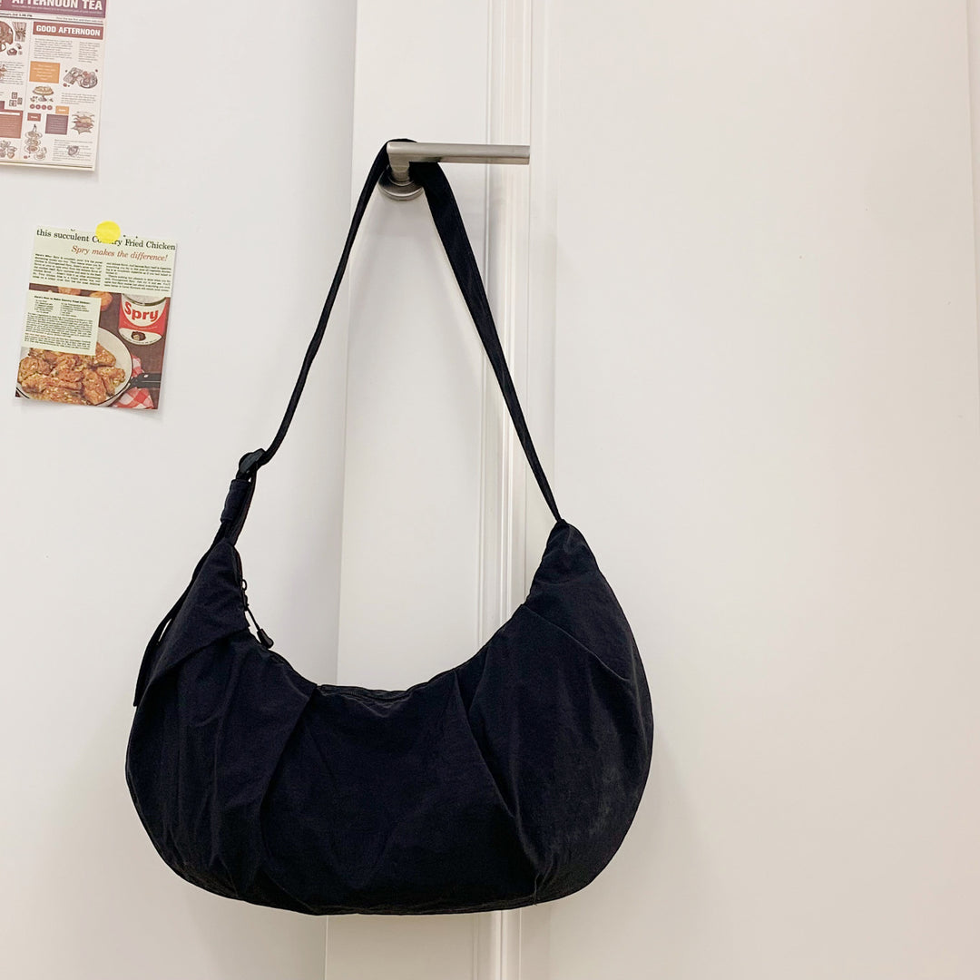 Modische Umhängetasche mit Verstellbarem Schulterriemen und Praktischem Design Karnz