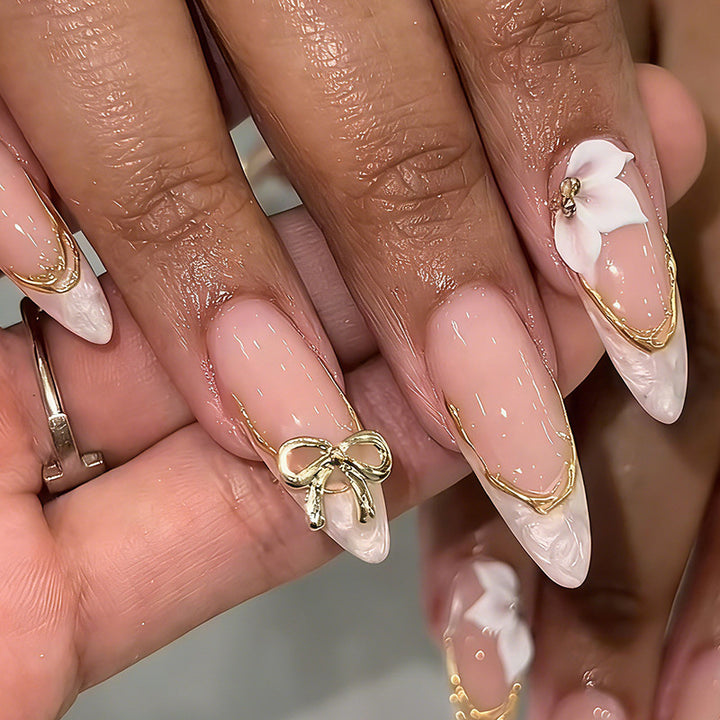 Elegantes Press-On Nail Art Set mit dekorativen Schleifenakzenten Karnz