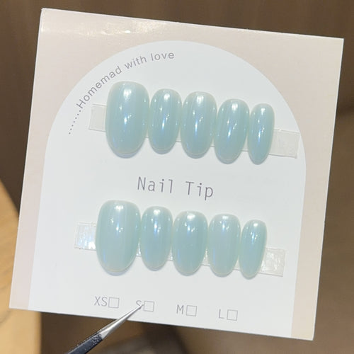 Kunstnagelspitzen mit Schimmerndem Effekt Karnz