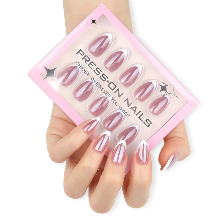 Künstliche Nagelverlängerungen im eleganten Design Karnz