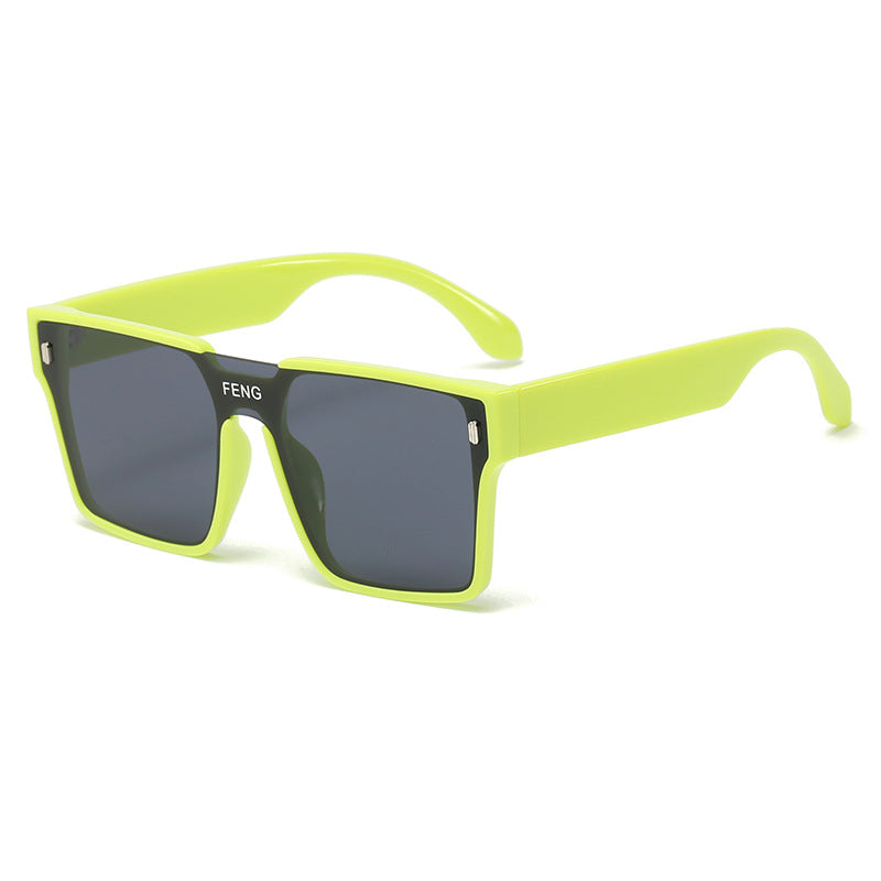Damen modische Sonnenbrille im auffälligen urbanen Design Karnz