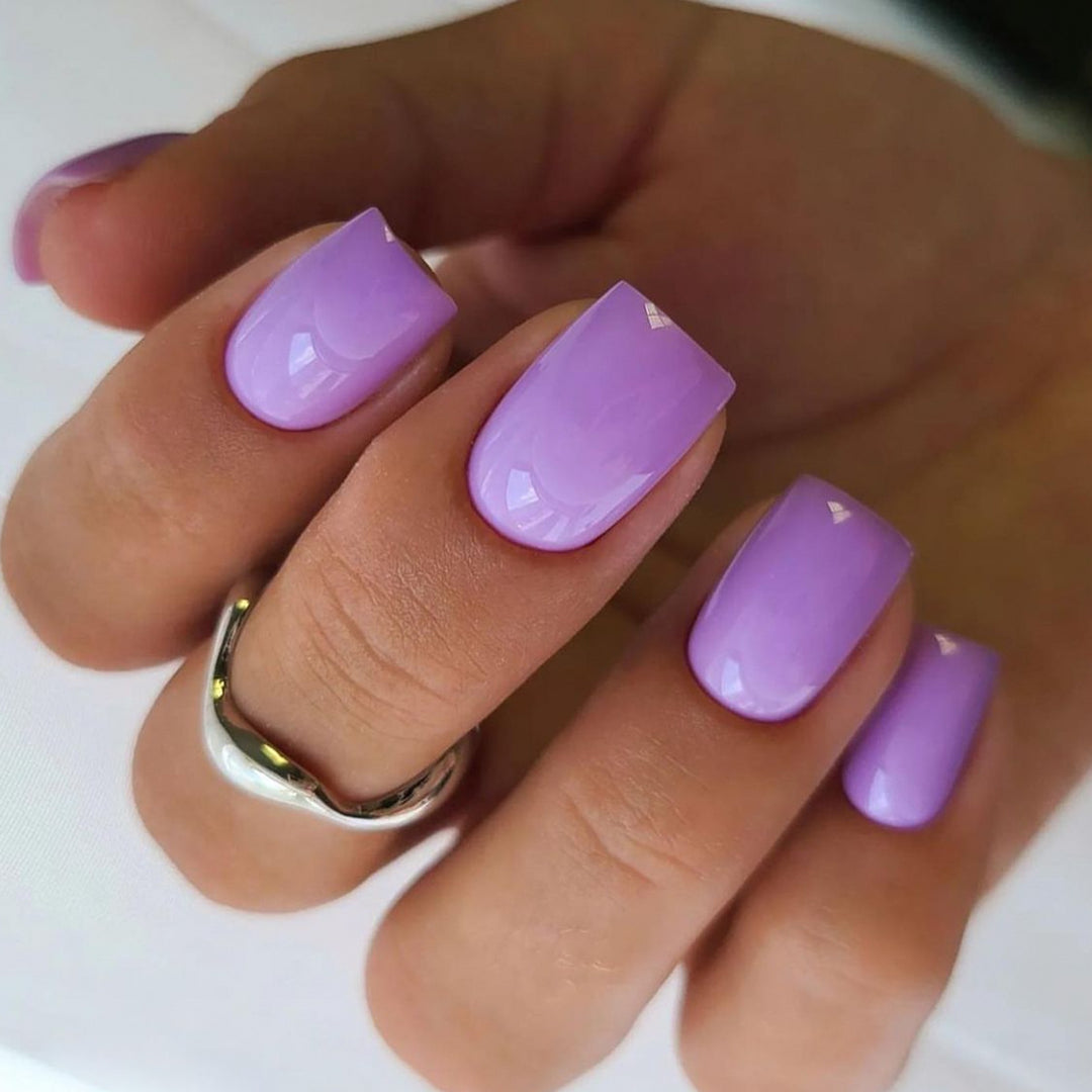 Glänzende Gel-Nagelkunstverlängerungen Karnz