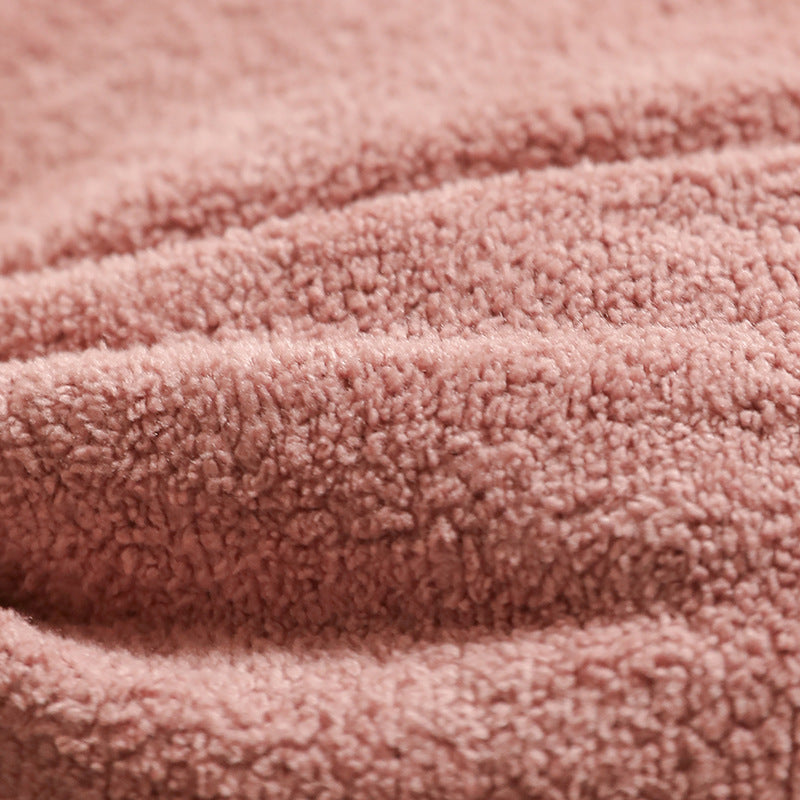 Kuscheliges Katzenform-Nackenkissen aus Mikrofleece Karnz