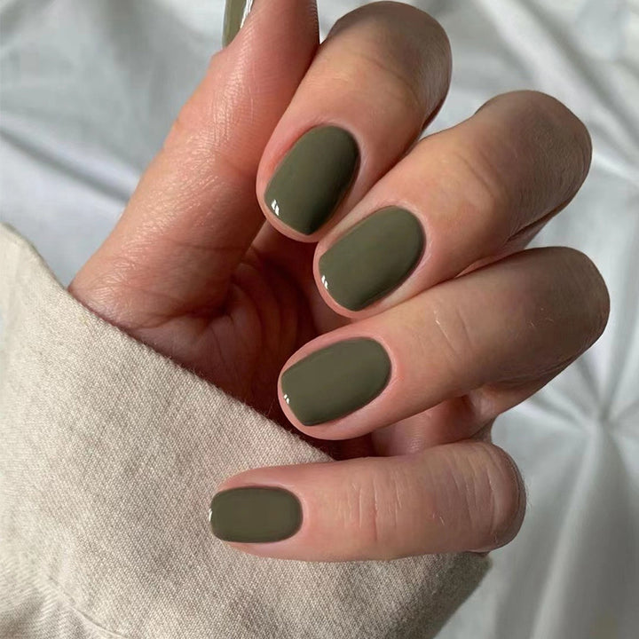 Kreative Nagelkunst mit eleganter Hochglanz-Oberfläche Karnz