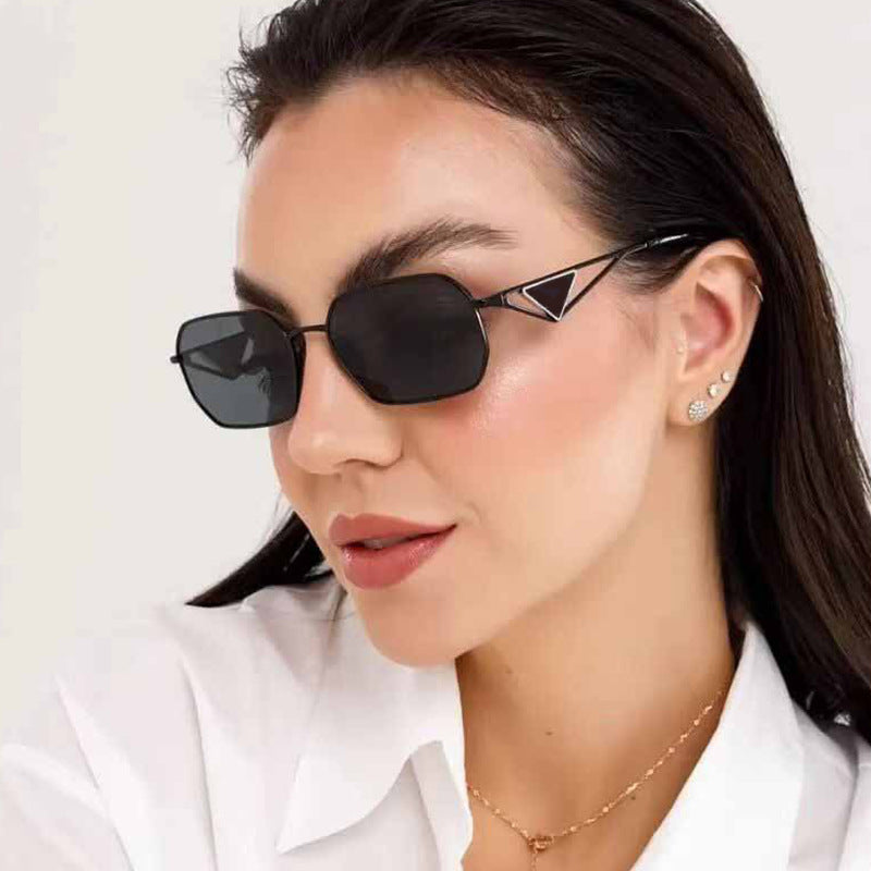 Damen geometrische Luxus-Sonnenbrille mit schmalem Hochglanz-Rahmen Karnz