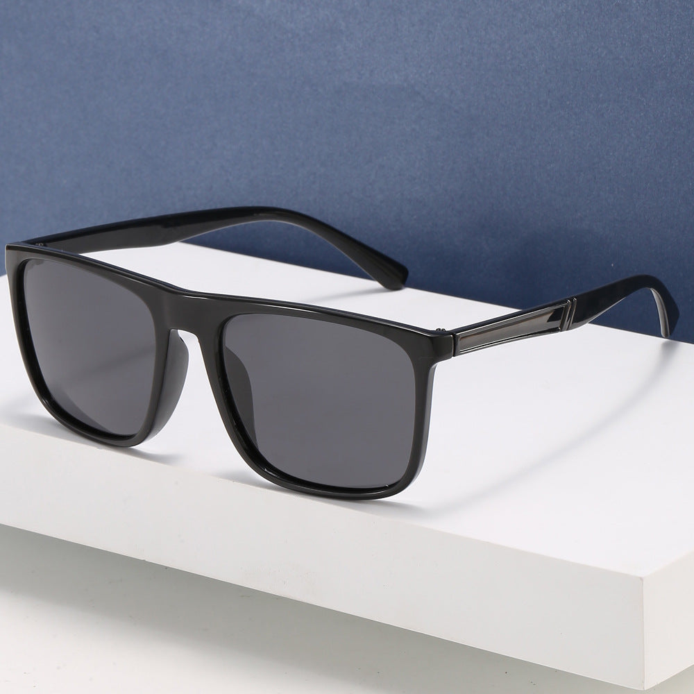 Damen moderne Sonnenbrille im minimalistischen Design Karnz