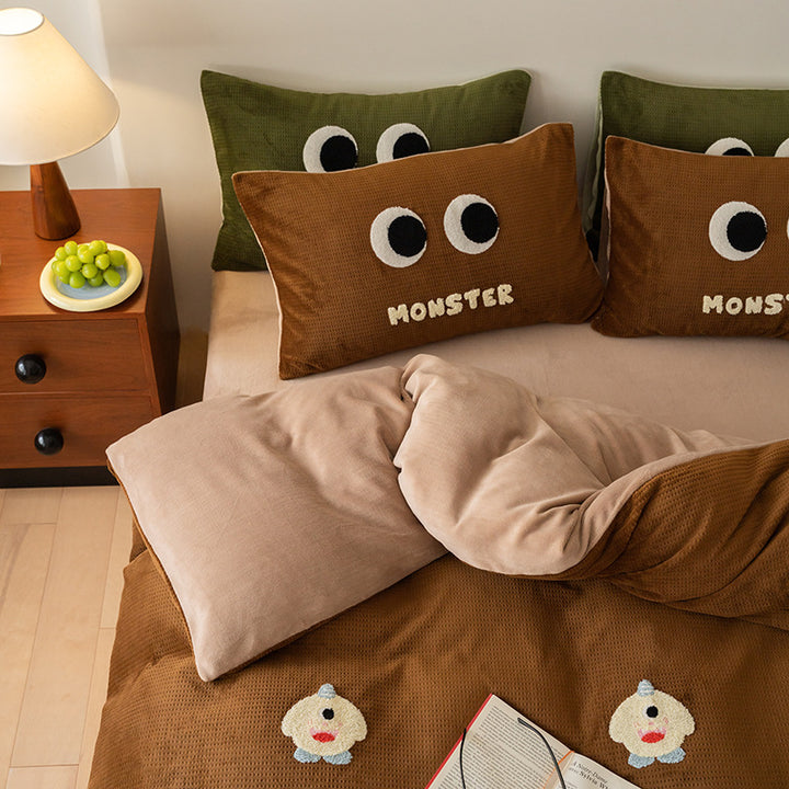 Kuschelige Wendebettwäsche-Set mit Monster-Stickerei