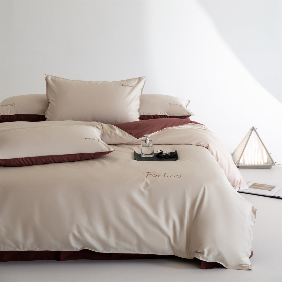 Wendbares Satin-Bettwäscheset mit feiner Ton-in-Ton-Stickerei