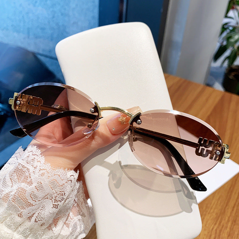 Damen modische Sonnenbrille im eleganten ovalen Design Karnz