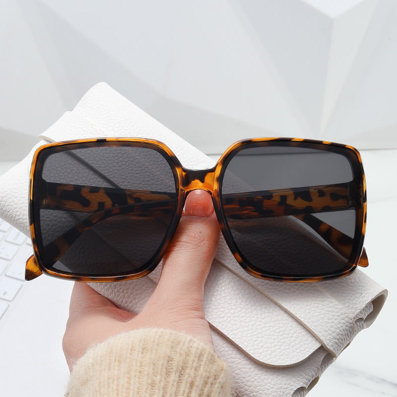 Damen oversized Sonnenbrille im modernen Schildpatt-Design Karnz
