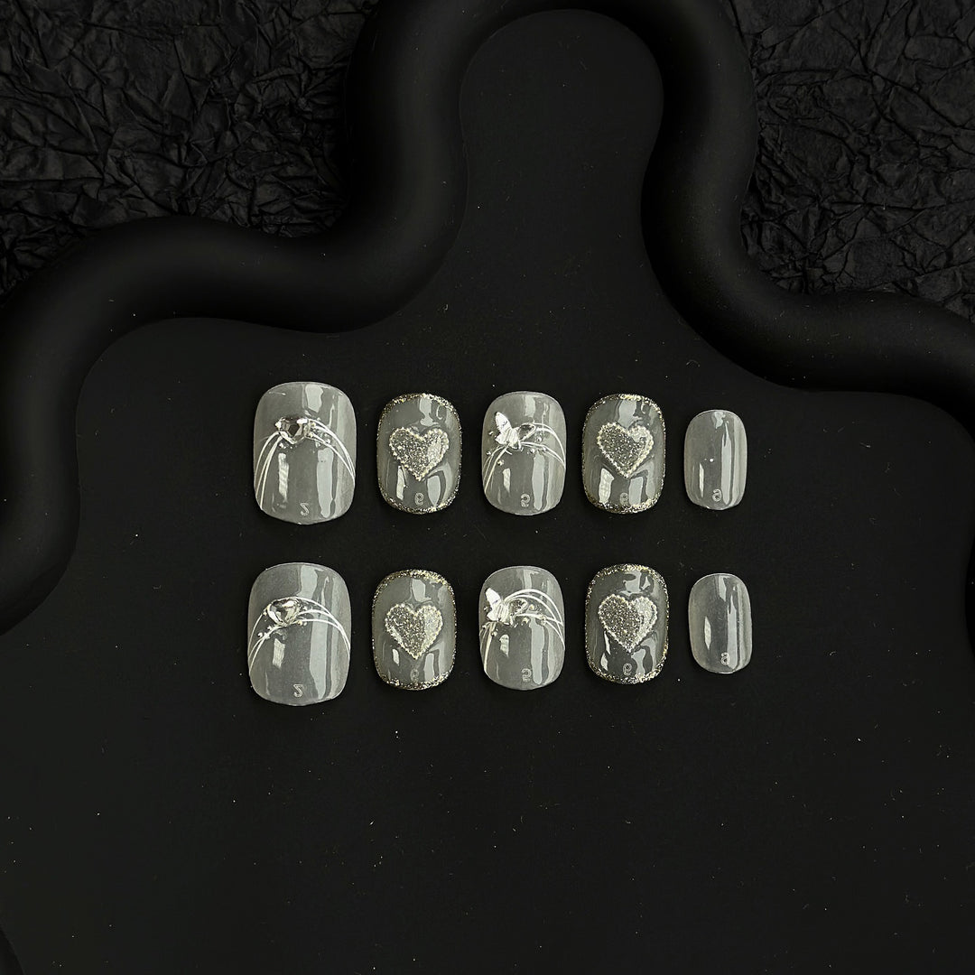 Herz-Verzierte Press-On Nagelset