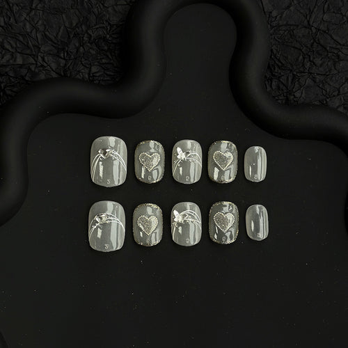 Herz-Verzierte Press-On Nagelset