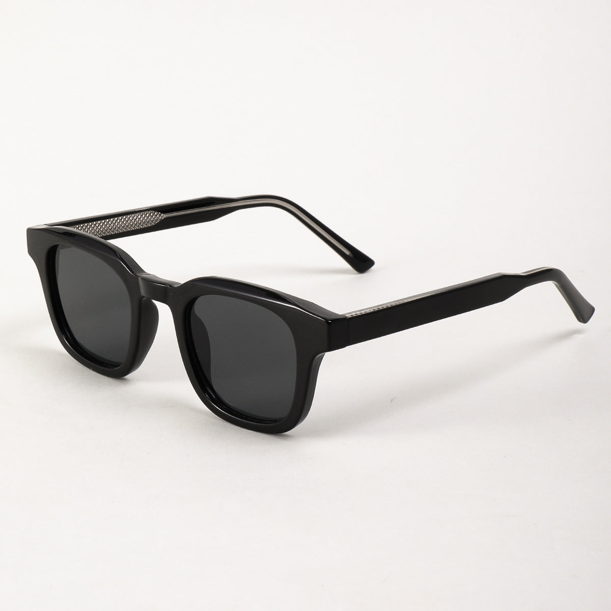 Damen Sonnenbrille im markanten minimalistischen Stil Karnz