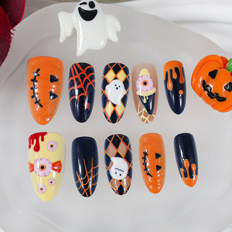 Halloween Kunstnagelset mit gruseligen Motiven und gleitendem Design Karnz