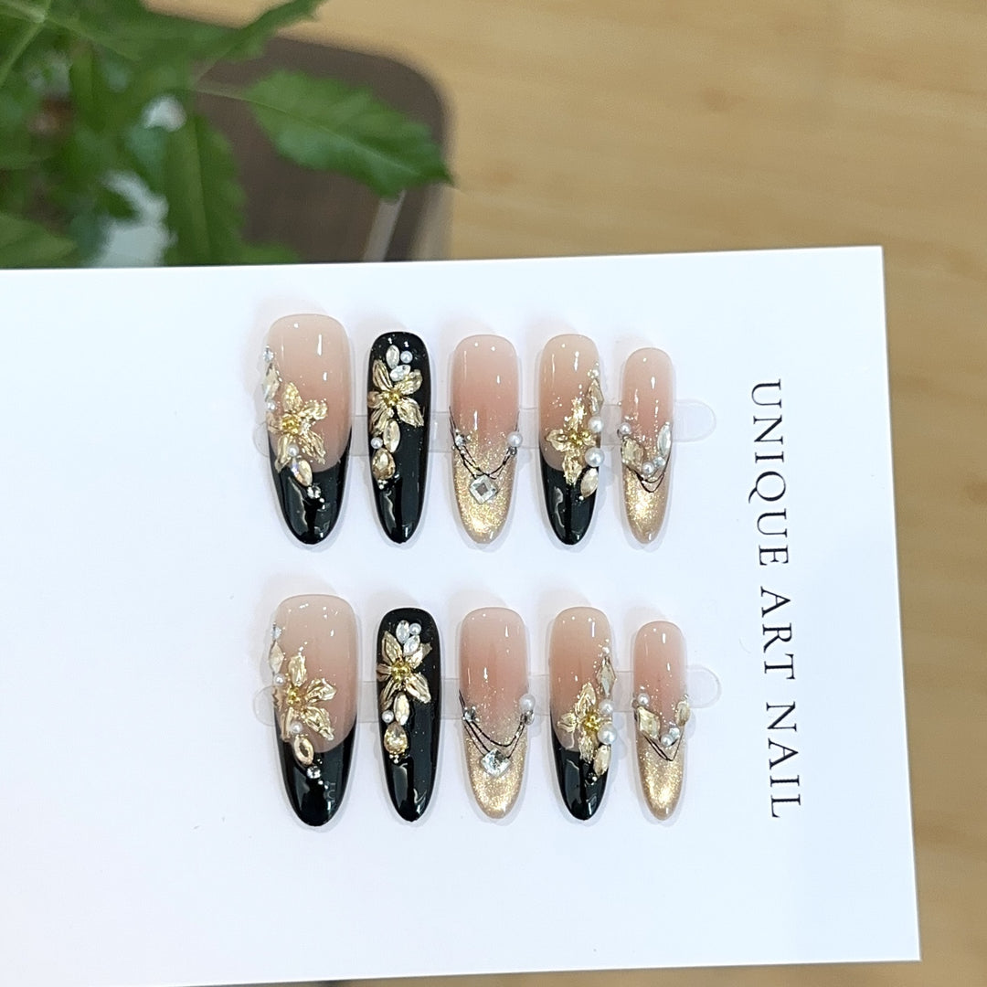 Luxuriöses Floral-Perlen-Nagelkunst-Set zum Aufkleben