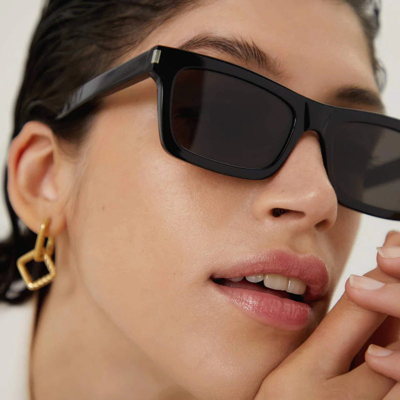 Damen quadratische Sonnenbrille mit transparenten Gläsern und stilvollem Design Karnz