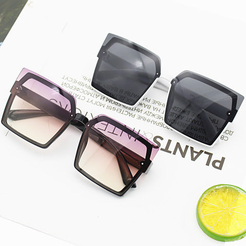 Damen Modische quadratische Sonnenbrille mit stylischem zweifarbigen Rahmen Karnz