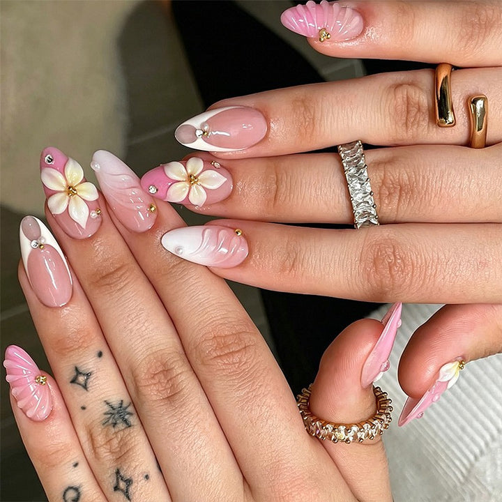 Dekorative Nagelkunst Karnz