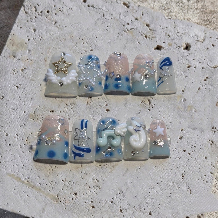 Dekoratives thematisches Press-On Nail Art Set