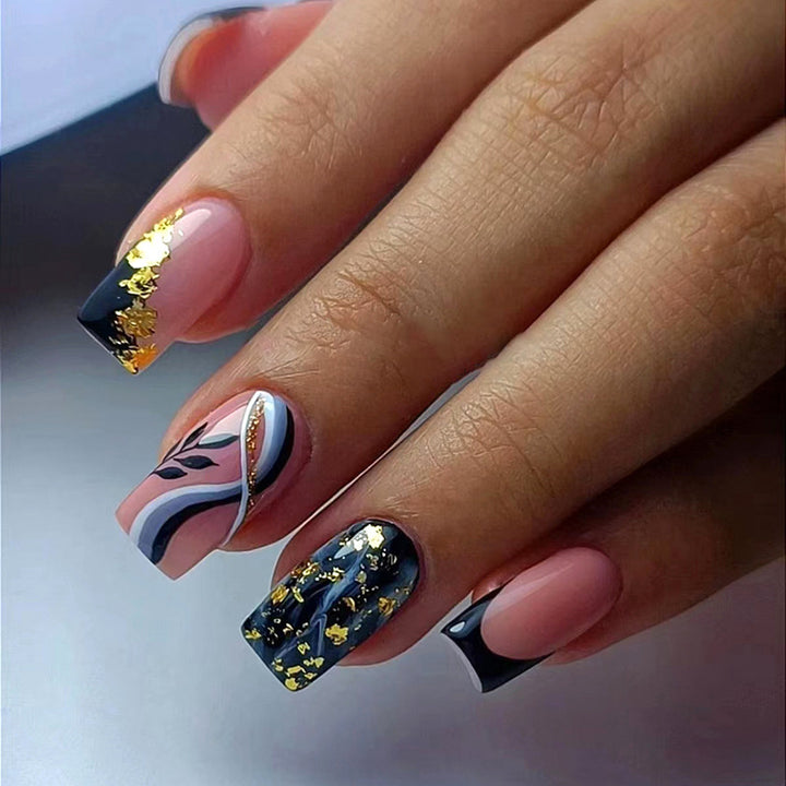 Künstlerisches Luxus Press-On Nageldesign Karnz