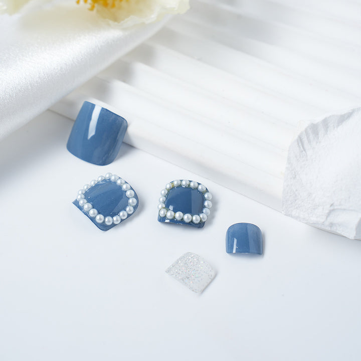 Elegante mit Perlen verzierte Press-On-Nagelset Karnz