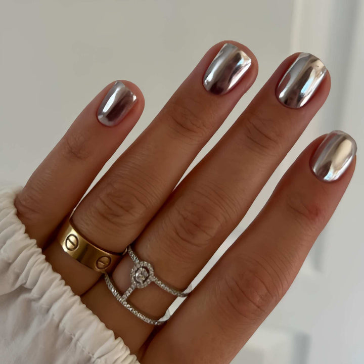 Spiegelnd Glänzendes Press-On Nagelset Karnz