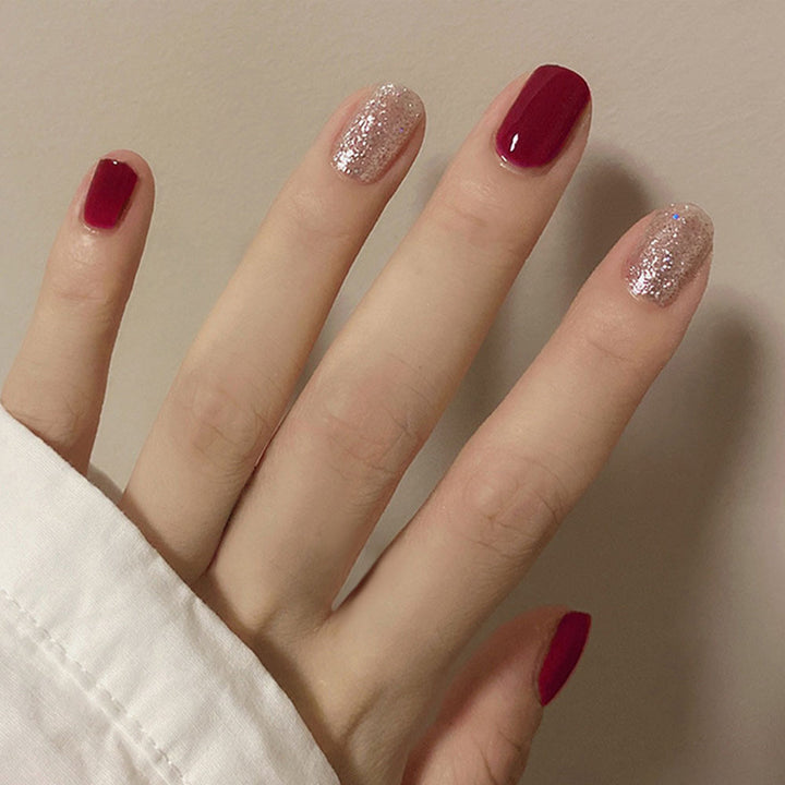 Hochglänzende Kunstnägel mit Rosé-Effekt Karnz