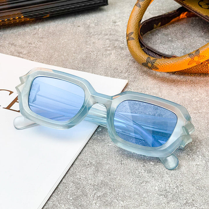 Damen modische Sonnenbrille mit auffälligem Rahmen Karnz