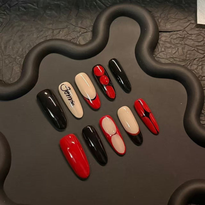 Chic Artistic Press-On Nail Set Karnz