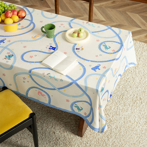 Kinderfreundliche abwischbare Tischdecke mit verspieltem Schienen- und Tiermotiv Karnz