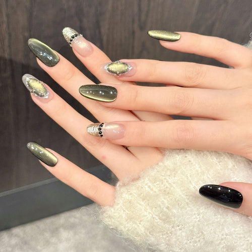 Glamouröser Stiletto Press-On Nagelkunst Set
