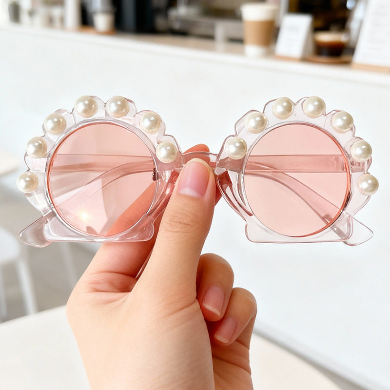 Perlenakzentuierte, von Vintage inspirierte Sonnenbrille Karnz
